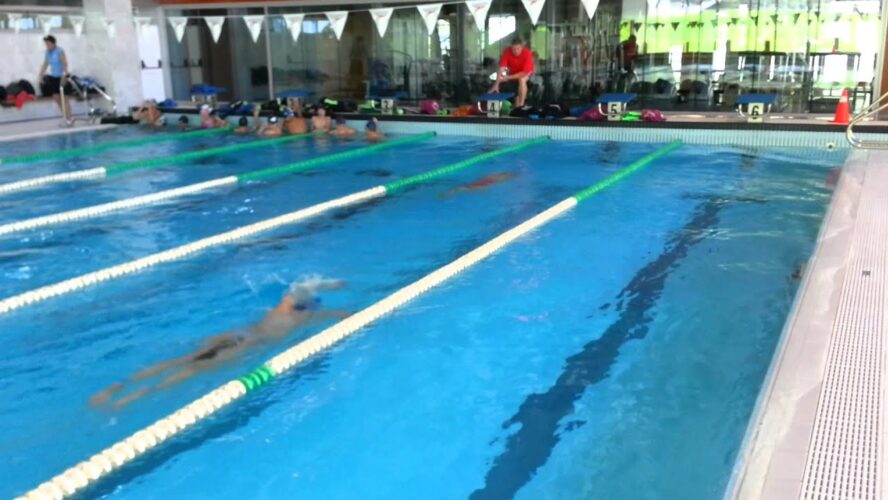 Descubre la mejor piscina en Pas de la Casa para disfrutar del verano