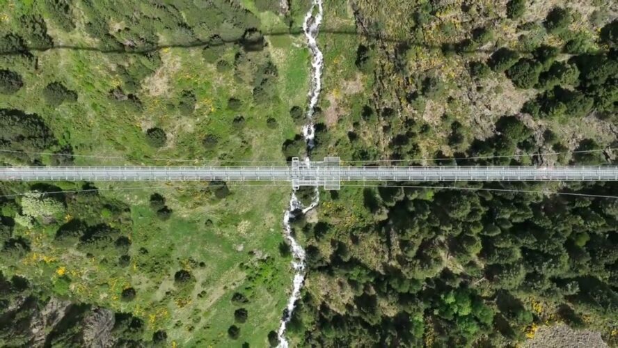 Descubre el impresionante Pont Tibeta en el Camí Bordes l’Armiana en Canillo, Andorra